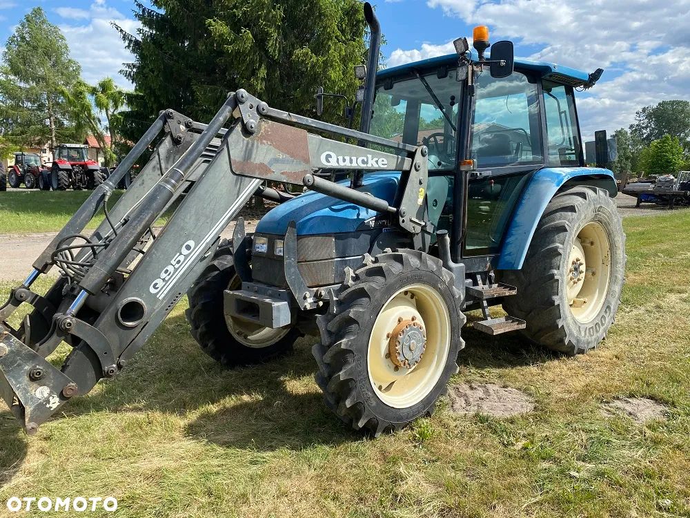 New Holland L85 (Ford 6635)