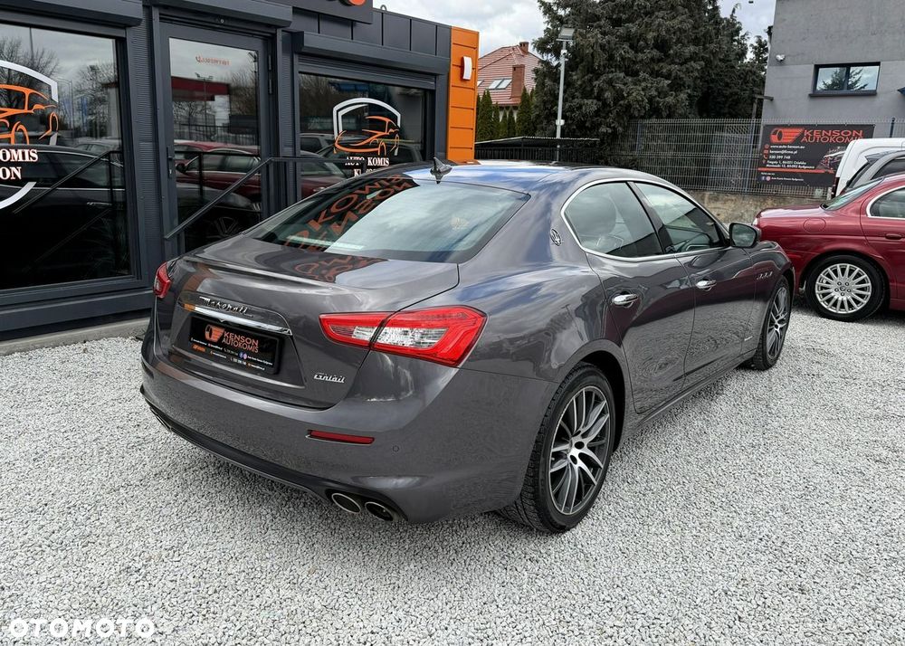 Maserati Ghibli Granlusso - 3