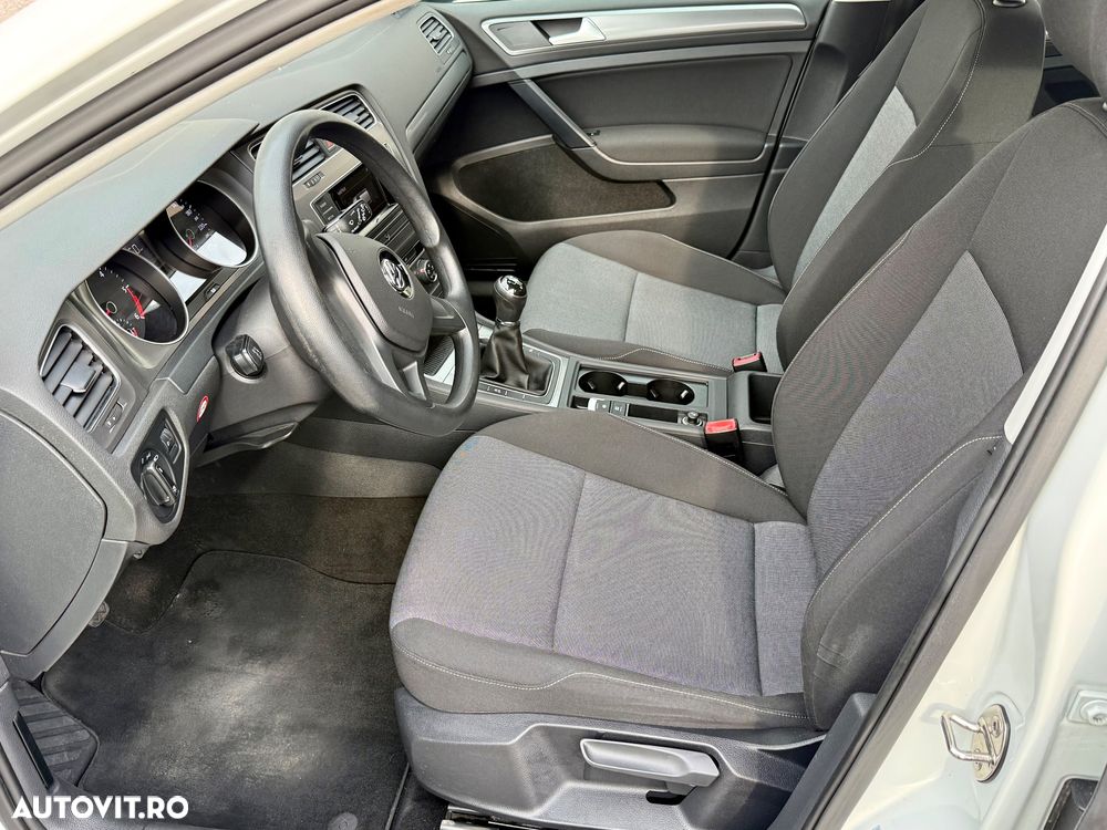 Volkswagen Golf 1.6 TDI BlueMotion Technology Trendline - 29