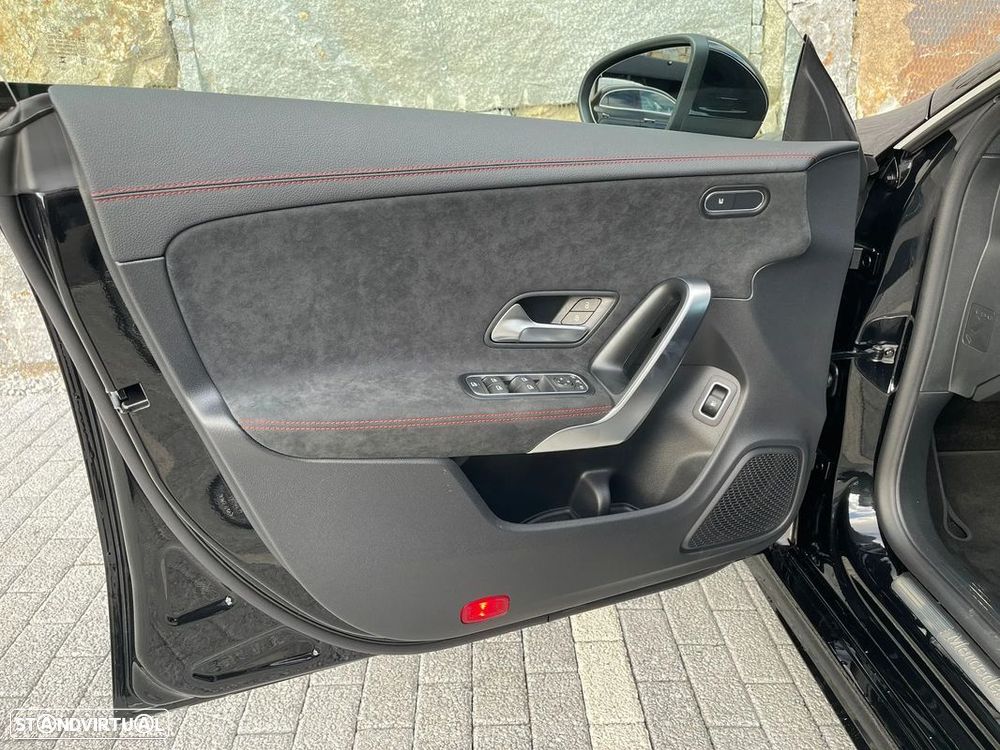 Mercedes-Benz CLA 250 e - 10