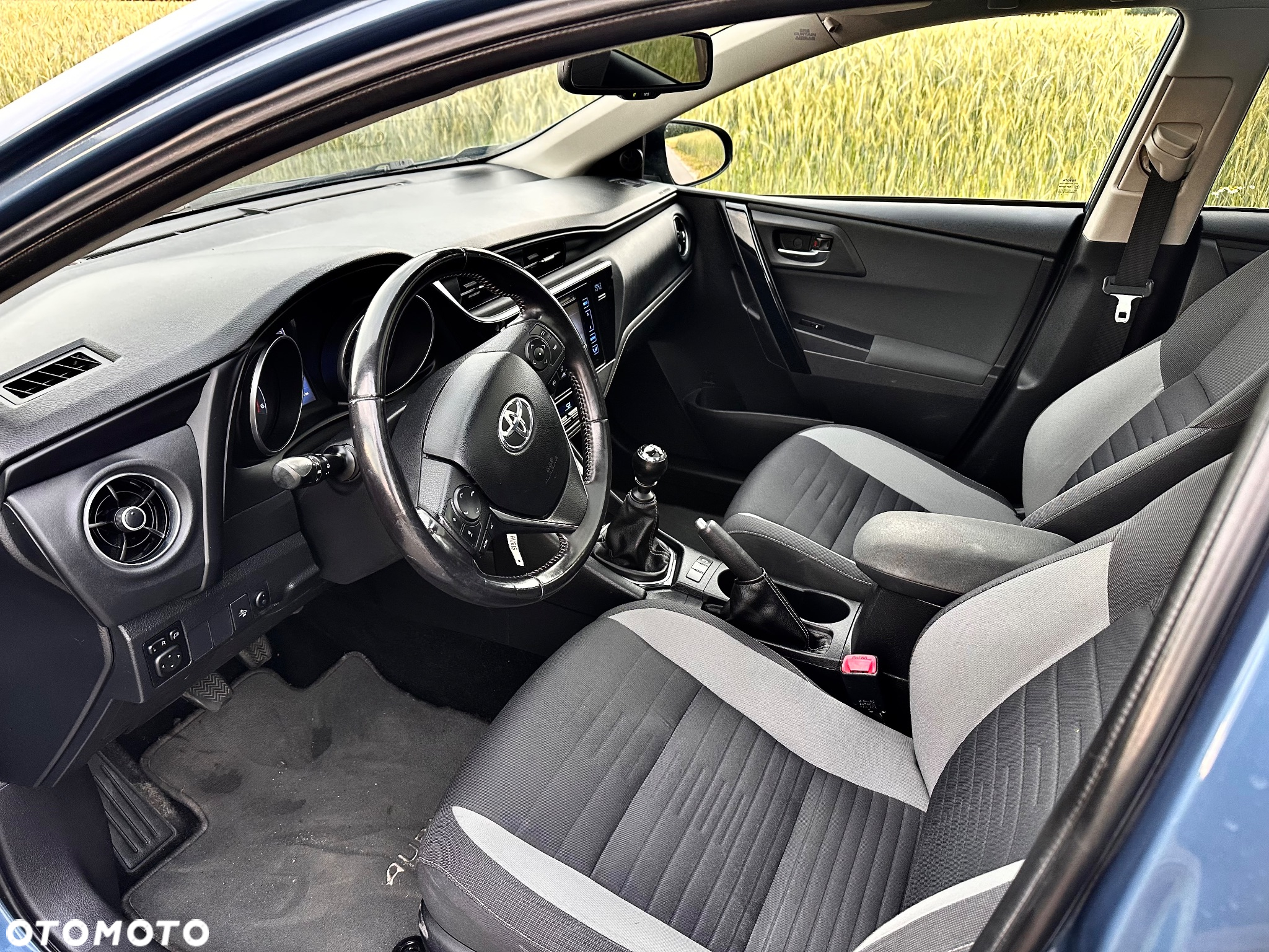 Toyota Auris 1.6 D-4D Premium - 11