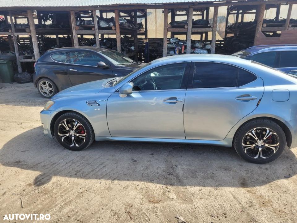 dezmembrez lexus is 220 - 6