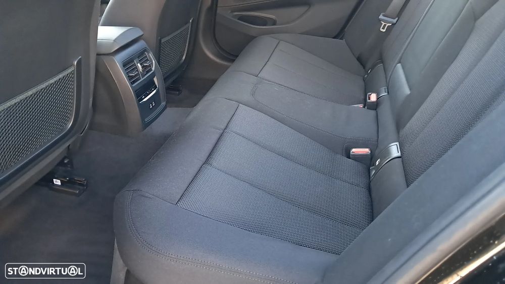 BMW 330 e Corporate Edition Auto - 35