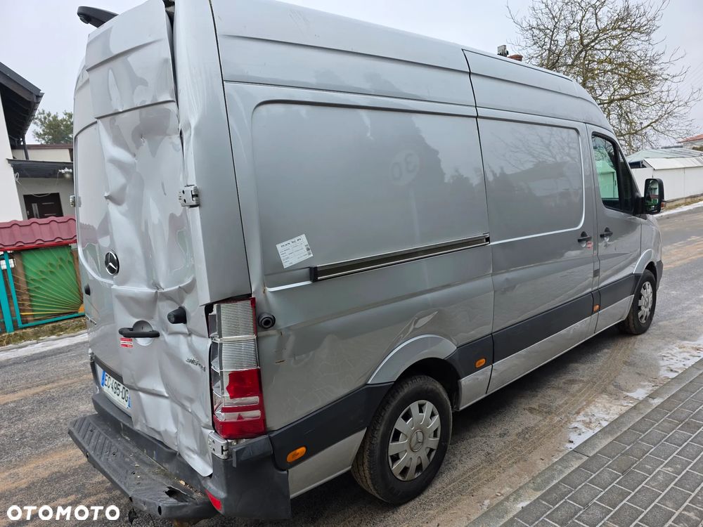 Mercedes-Benz Sprinter - 20