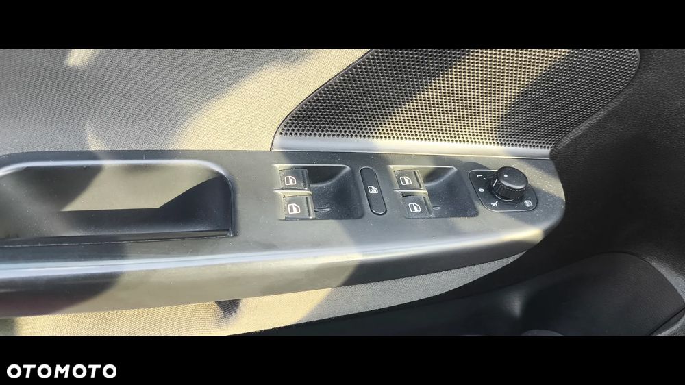 Volkswagen Golf - 15