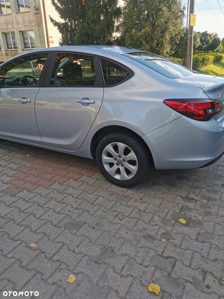 Opel Astra IV 1.6 Active - 21
