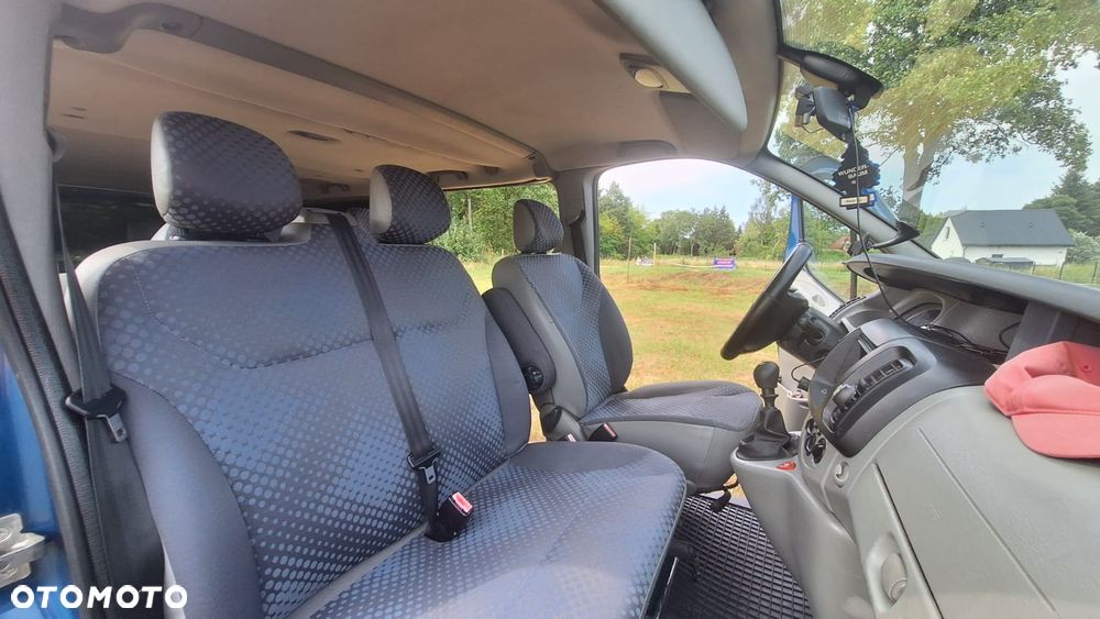 Opel Vivaro L2H1 2.9t - 18
