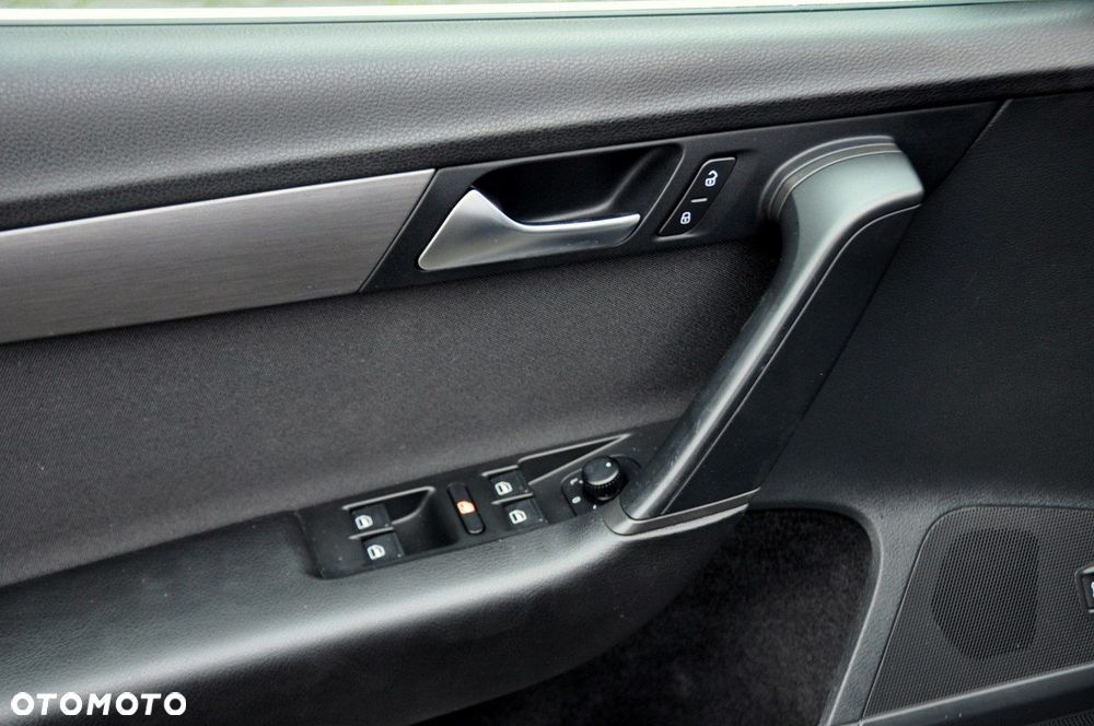 Volkswagen Passat - 37