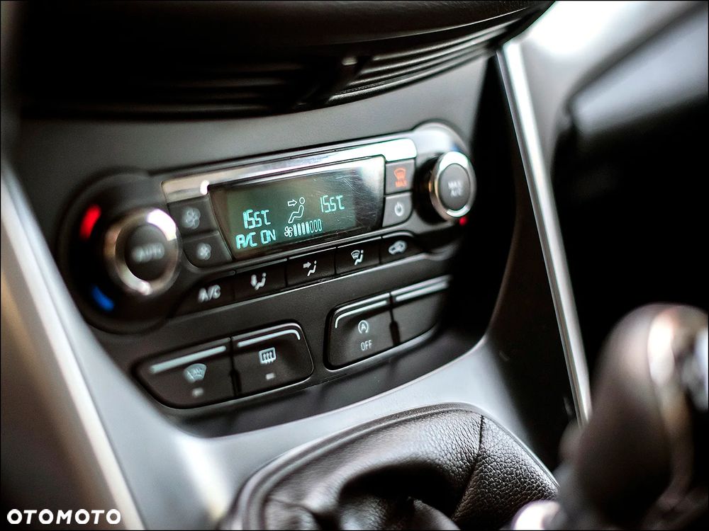 Ford Kuga - 24