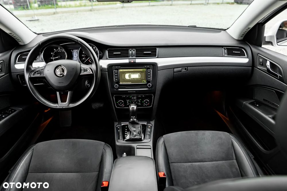 Skoda Superb 2.0 TSI DSG Elegance - 30