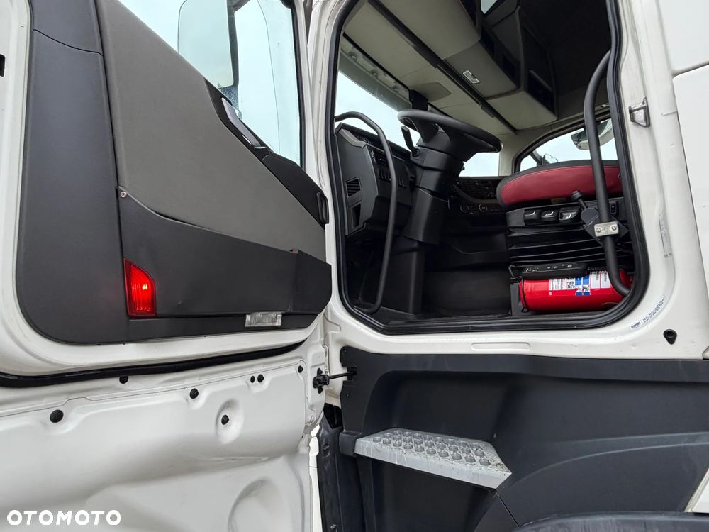 Volvo FH460 z Austrii kabina XL nowa hydraulika 600Tkm oryginalnego przebiegu - 27