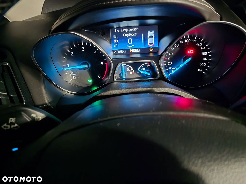 Ford Kuga 2.0 TDCi 4x4 Vignale - 4