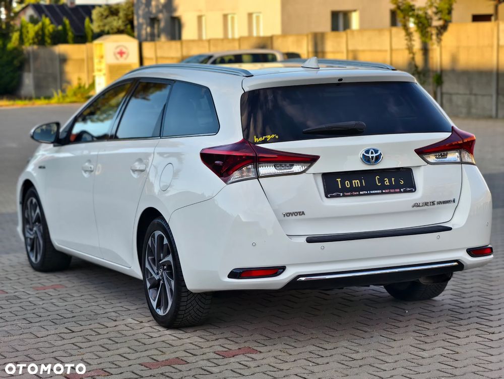 Toyota Auris 1.8 VVT-i Hybrid Automatik Touring Sports Edition - 2