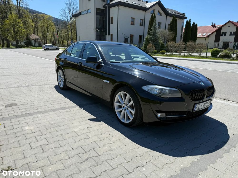 BMW Seria 5 525d xDrive - 3