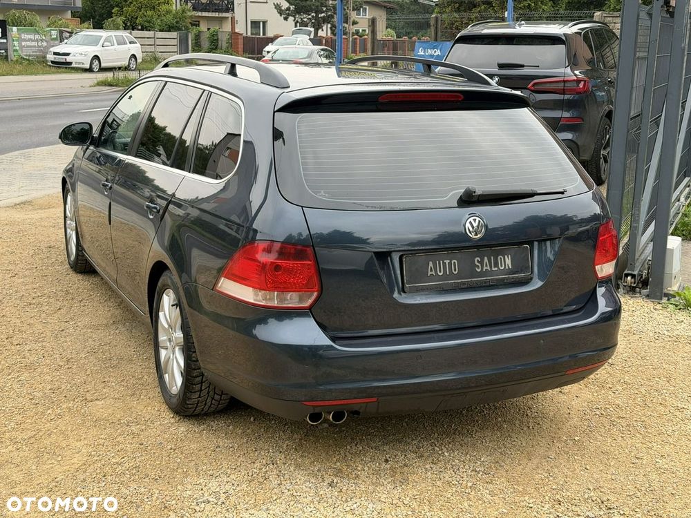 Volkswagen Golf - 6
