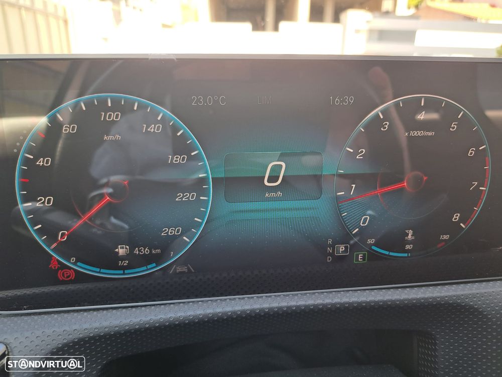 Mercedes-Benz A 200 AMG Line Aut. - 32