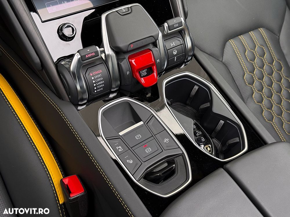 Lamborghini URUS - 21