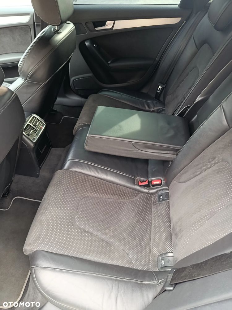 Audi A4 Limousine - 17