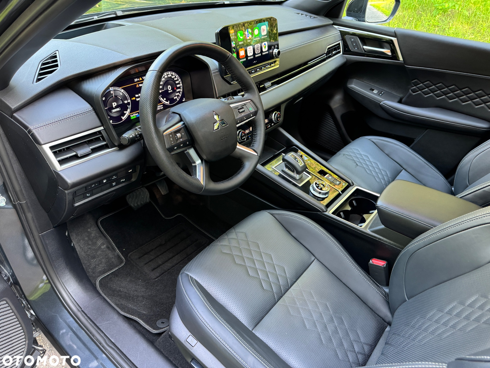 Mitsubishi Outlander 2.4 4WD Plug-In Hybrid - 15