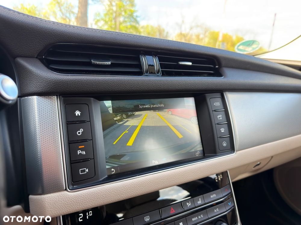 Jaguar XF E-Performance Prestige - 24