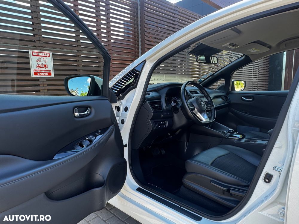 Nissan LEAF - 16