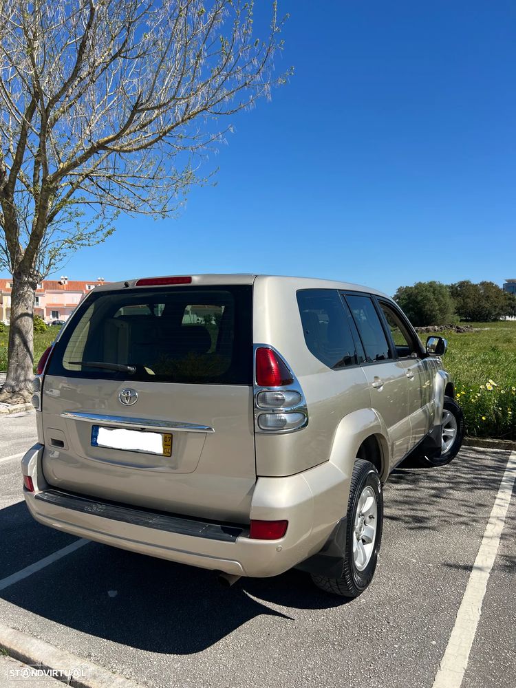 Toyota Land Cruiser Prado - 10