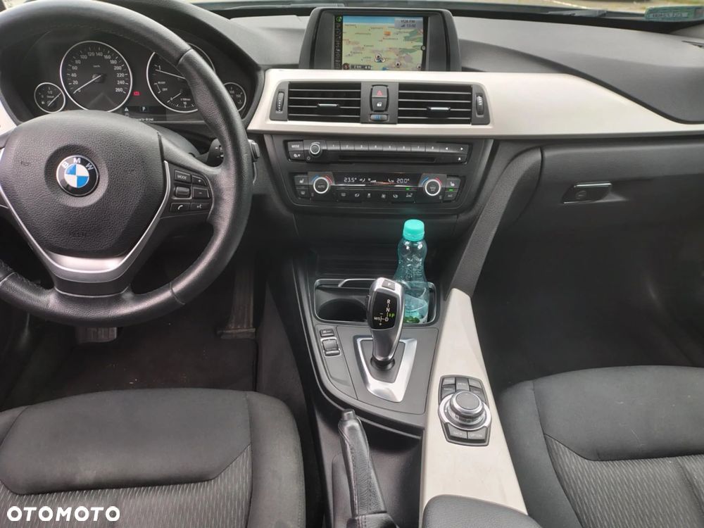 BMW Seria 3 320d - 8