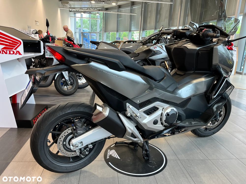 Honda NSS - 3