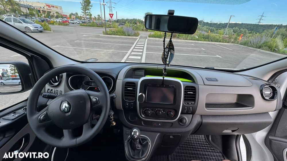 Renault Trafic - 12