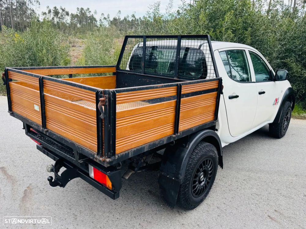 Mitsubishi L200 2.5 DI-D CD Intense AC/JLL - 9