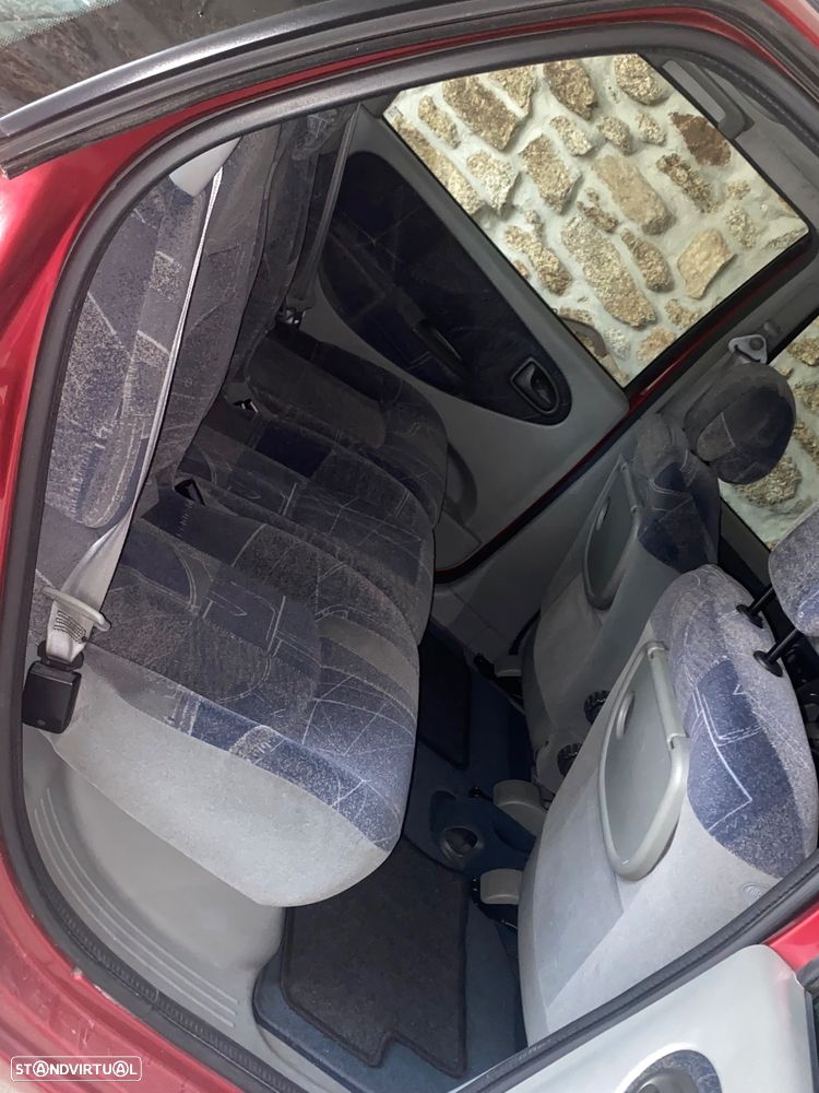 Renault Scénic 1.9 dTi RXE AC - 3