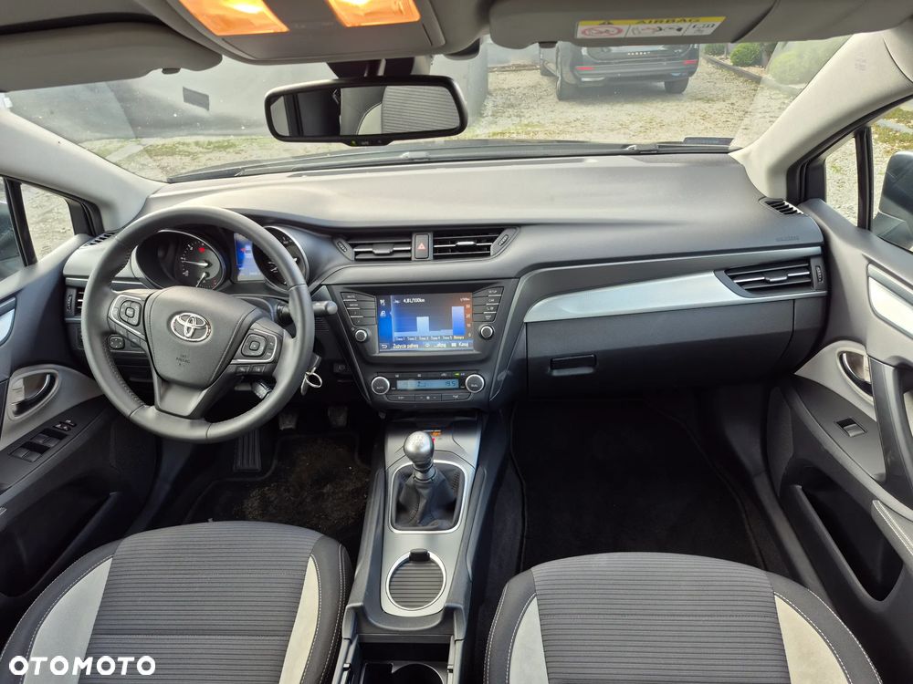 Toyota Avensis 1.6 D-4D Premium - 7