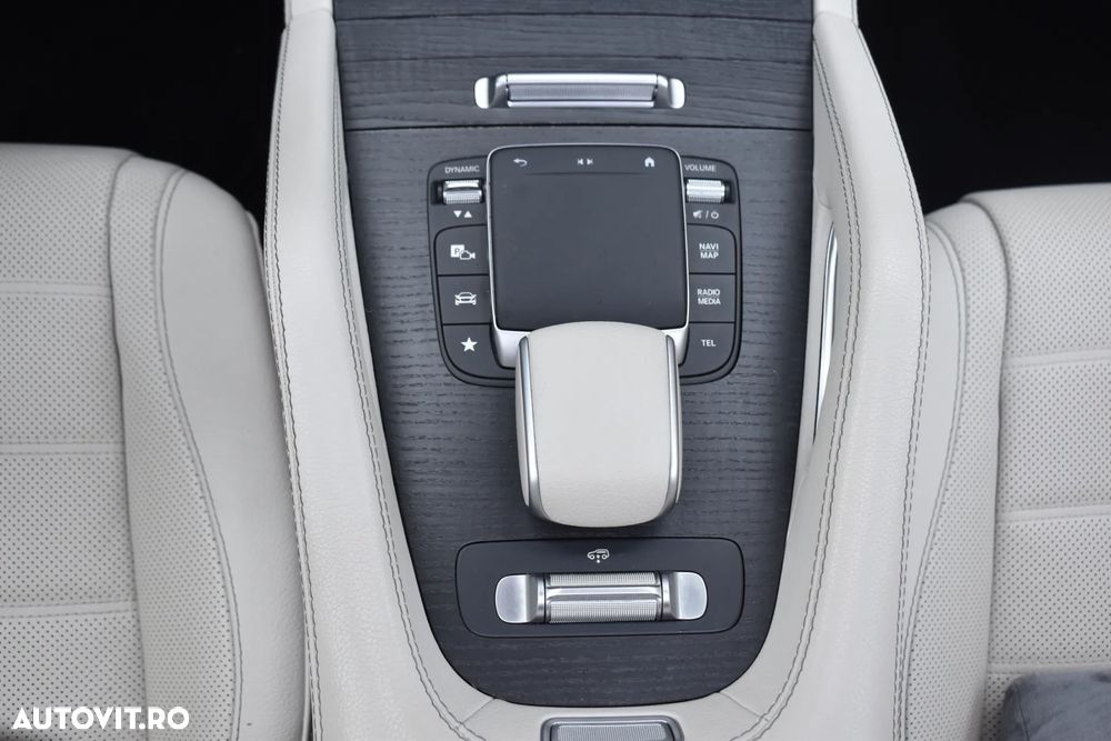 Mercedes-Benz GLS - 23