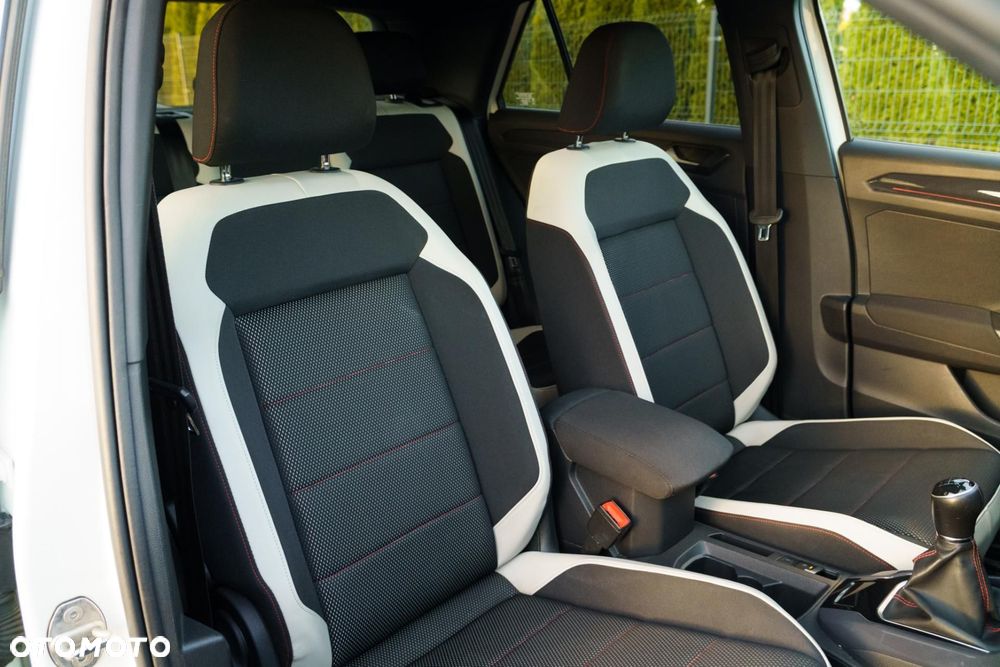 Volkswagen T-Roc - 15