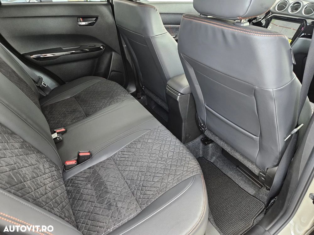 Suzuki Vitara 1.4 Boosterjet 6AT MHEV Spirit - 26