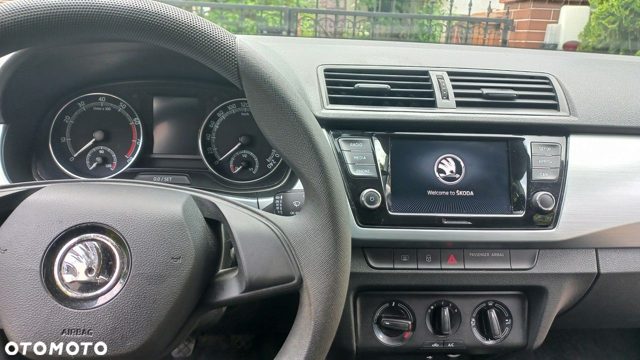 Skoda Fabia - 12