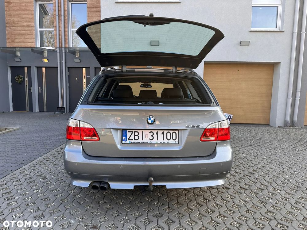 BMW Seria 5 525i - 4