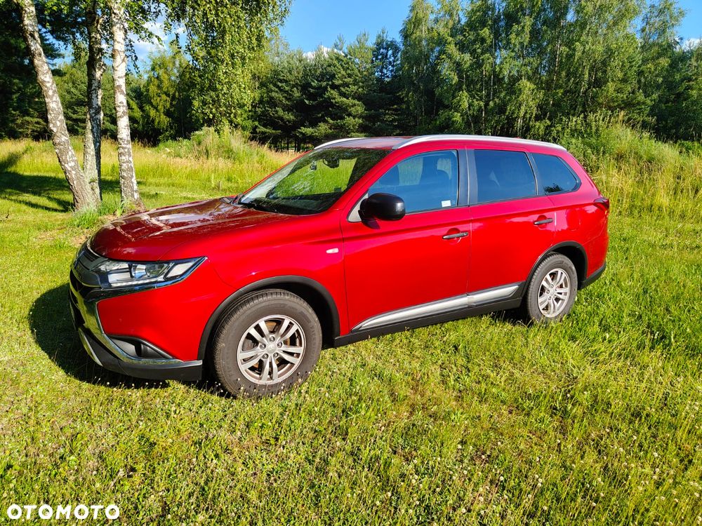 Mitsubishi Outlander 2.0 Invite + 2WD - 1