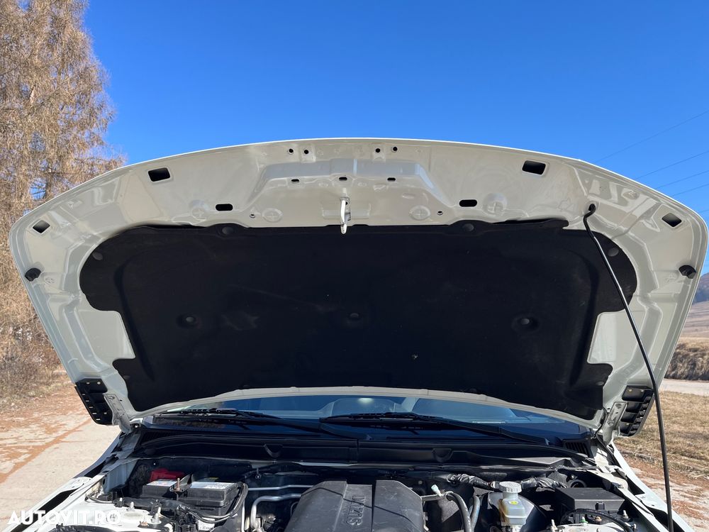 Suzuki Grand Vitara 2.4 Club - 8