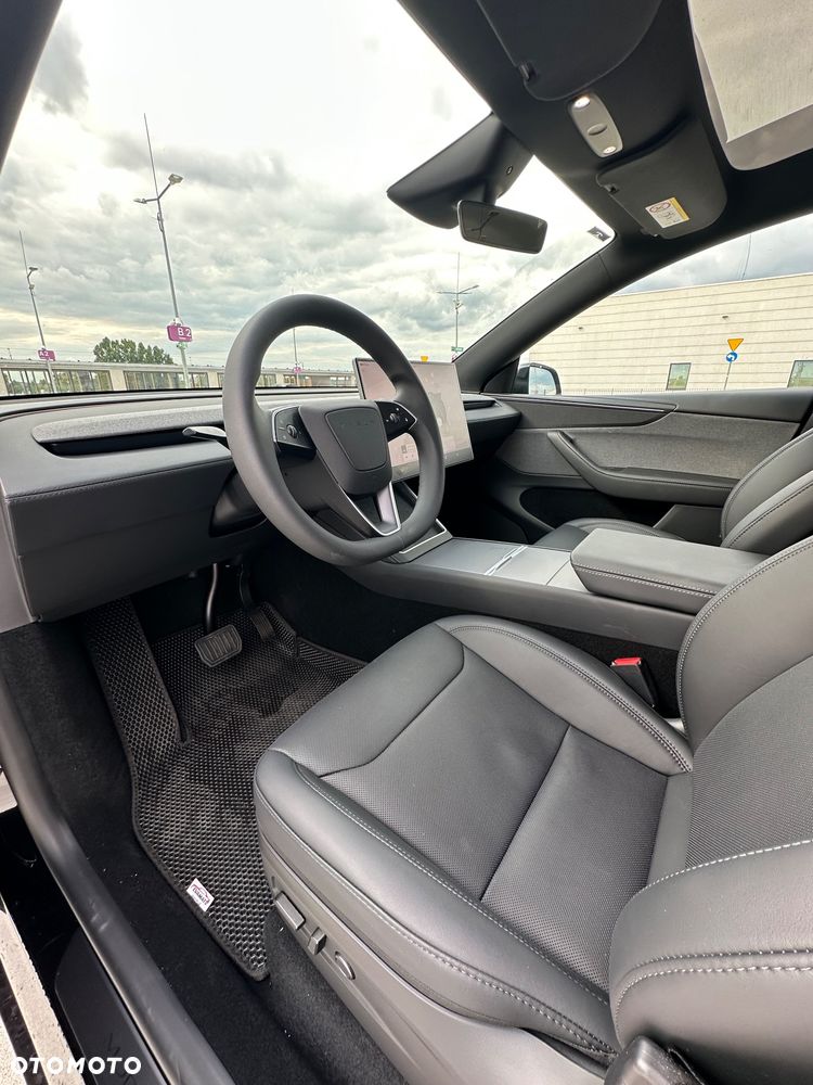 Tesla Model Y 79kWh Long Range Premium RWD - 8