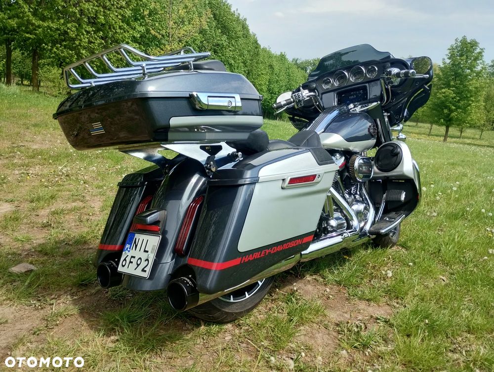 Harley-Davidson CVO Street Glide - 2