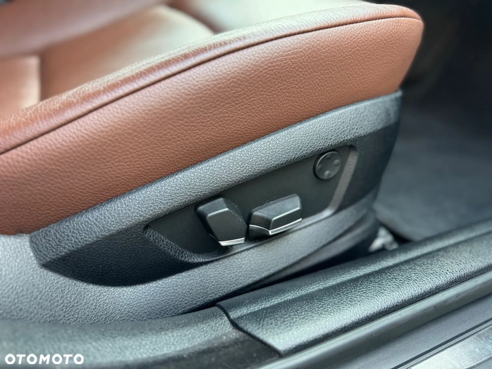 BMW Seria 5 535i - 22