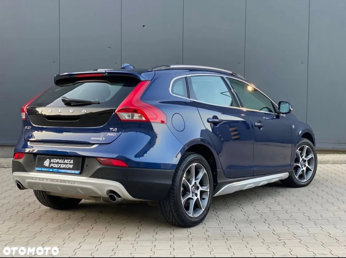 Volvo V40 Cross Country T4 AWD Ocean Race - 4