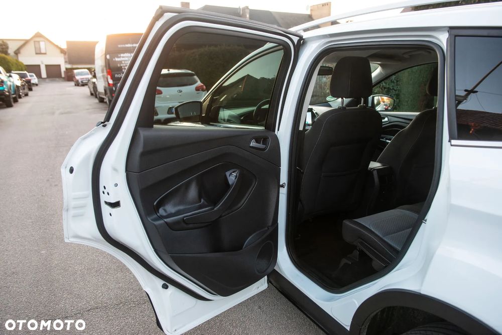 Ford Kuga 2.0 TDCi 4x4 Titanium - 28