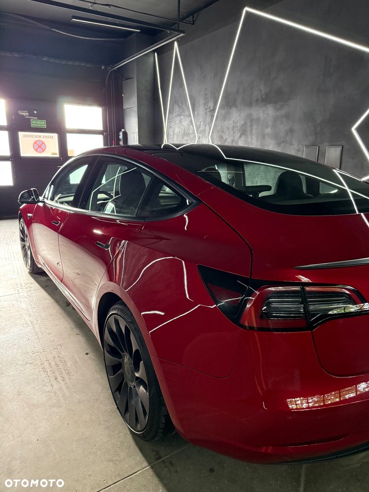 Tesla Model 3 - 7