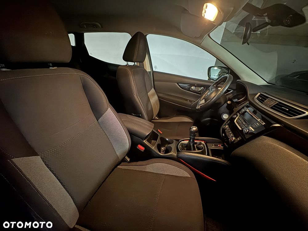 Nissan Qashqai 1.2 DIG-T Acenta EU6 - 12