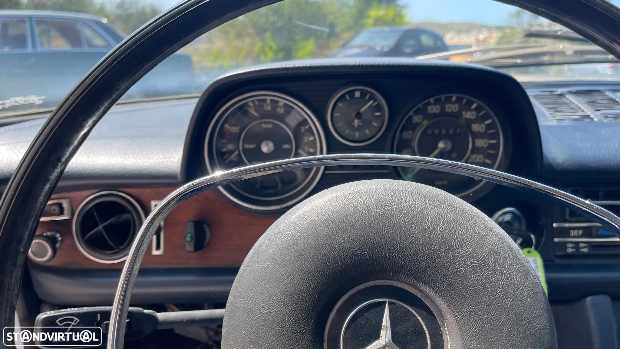 Mercedes-Benz 260 - 18