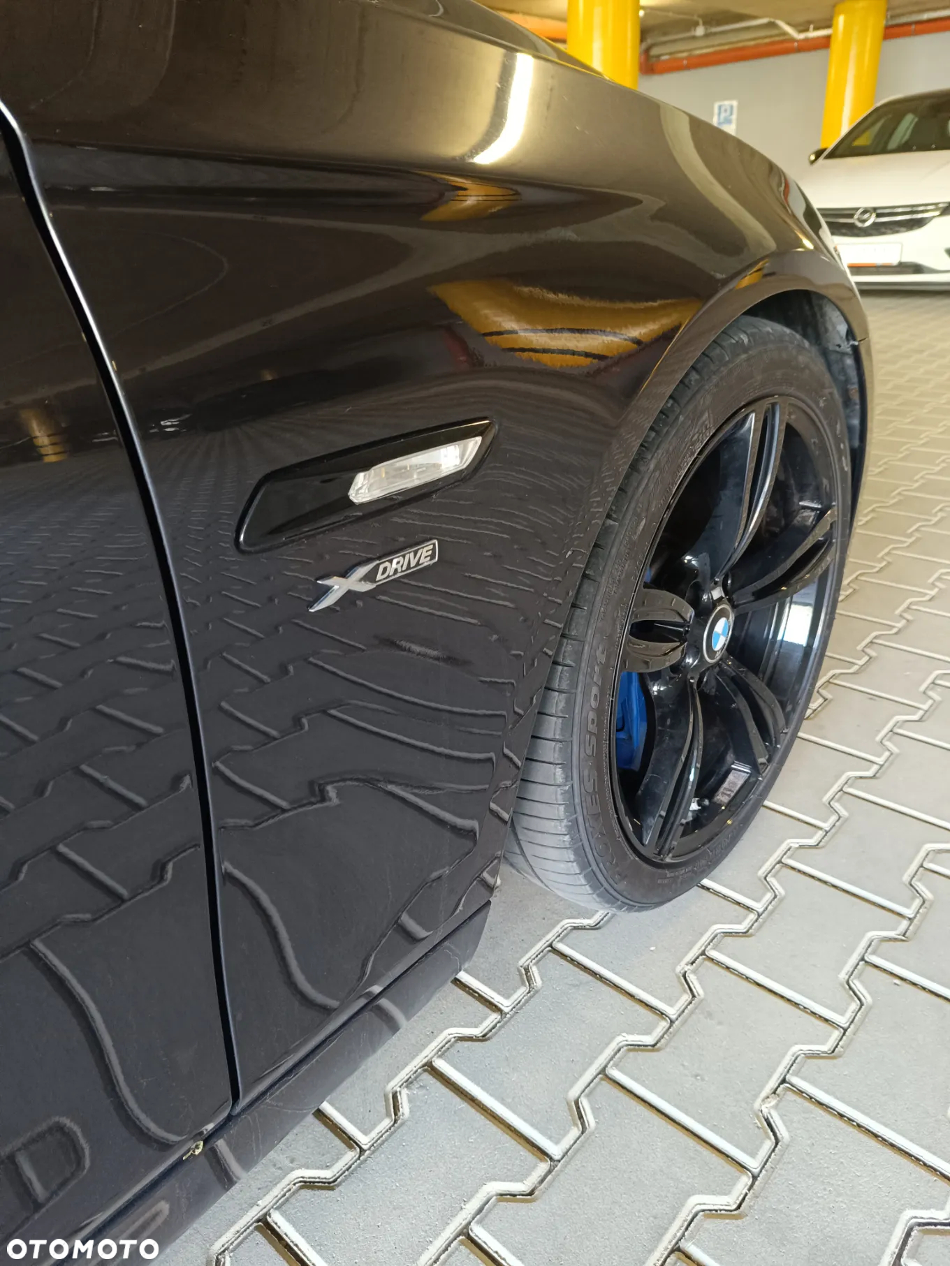 BMW Seria 5 528i xDrive - 25