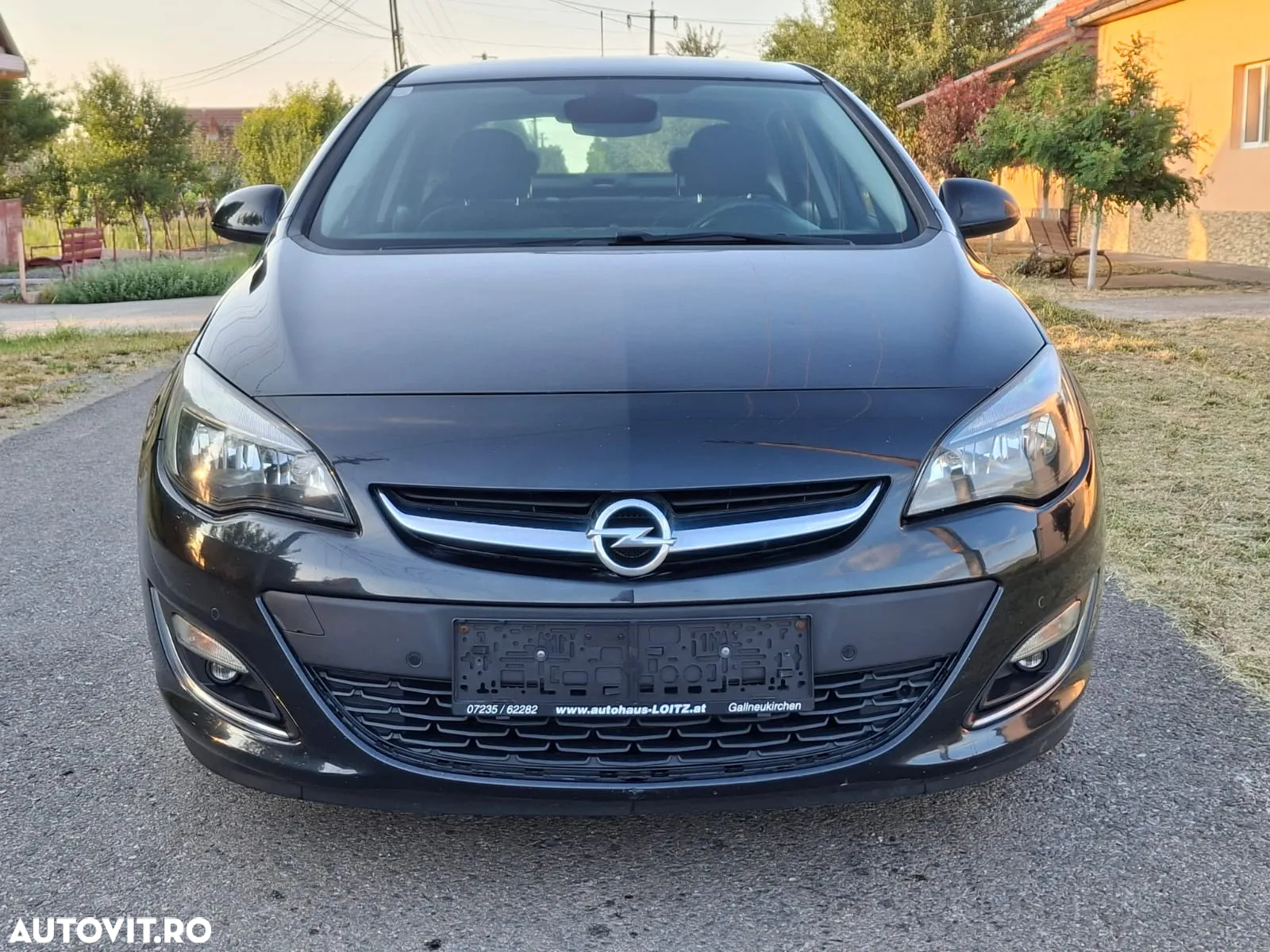 Opel Astra 1.4 Turbo Exklusiv - 2