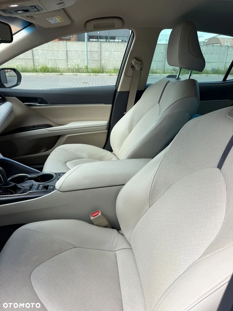 Toyota Camry 2.5 Hybrid Prestige CVT - 15